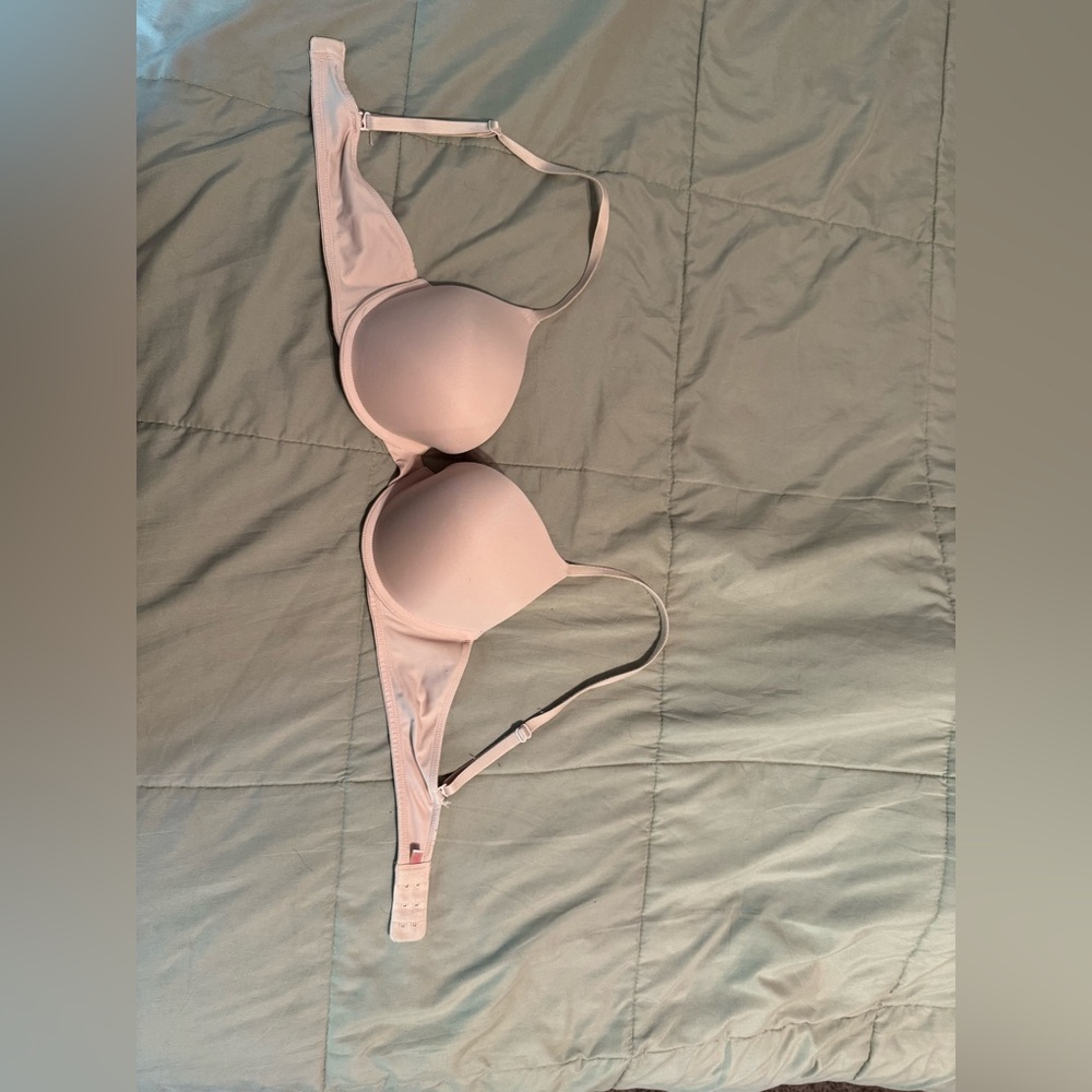 Victoria's Secret Beige wonder bra size 36B